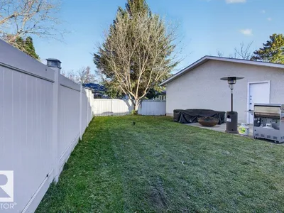 9120 92 AV photo 64