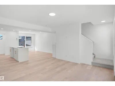 2030 Marquis WY NE photo 6