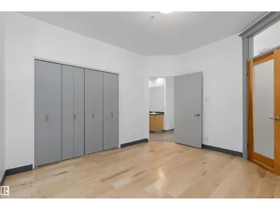 #212 10009 102 AV NW photo 8
