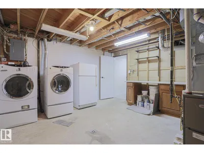 3237 132A AV NW photo 34