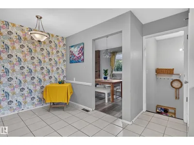 7216 44 AV NW NW photo 21