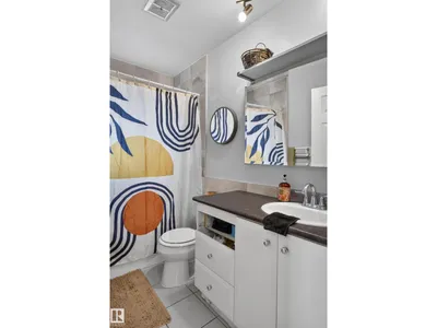 7216 44 AV NW NW photo 26