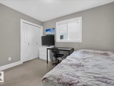 11408 15 AV SW photo 35