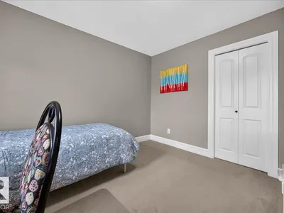 11408 15 AV SW photo 37