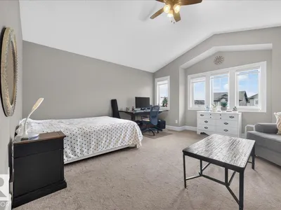 11408 15 AV SW photo 38