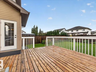11408 15 AV SW photo 43