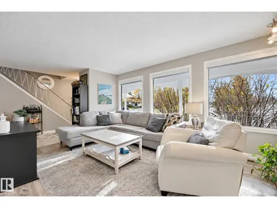 9 AKINS DR photo 4