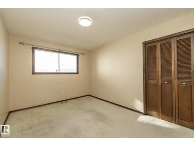 18412 82 AV NW photo 32