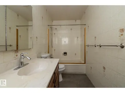 18412 82 AV NW photo 30