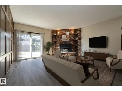 18412 82 AV NW photo 24