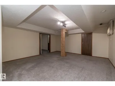 18412 82 AV NW photo 57