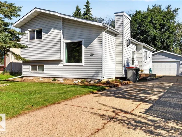 39 MCNABB CR, Stony Plain