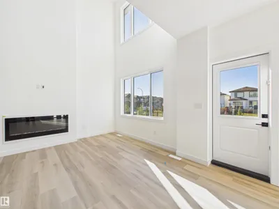 186 SCORIA WD photo 16