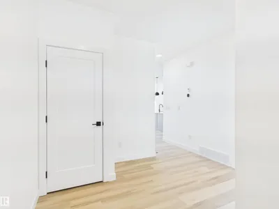 186 SCORIA WD photo 14