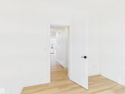186 SCORIA WD photo 33