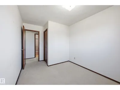 15019 84 ST NW photo 12
