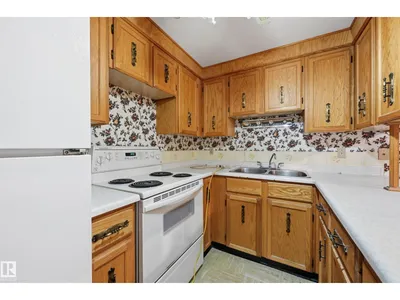 15019 84 ST NW photo 22