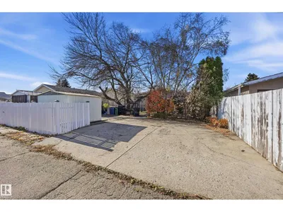 15019 84 ST NW photo 33