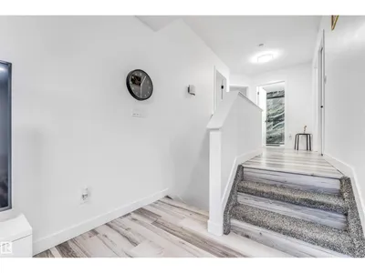 1828 36 AV NW photo 22