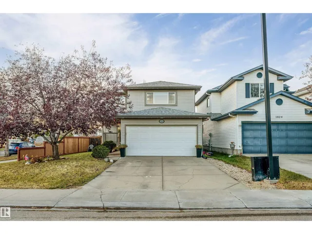 1828 36 AV NW, Edmonton