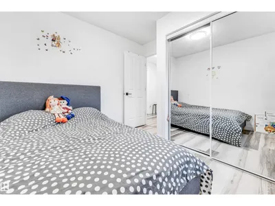 1828 36 AV NW photo 26