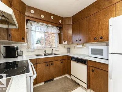 3515 73 ST NW photo 12