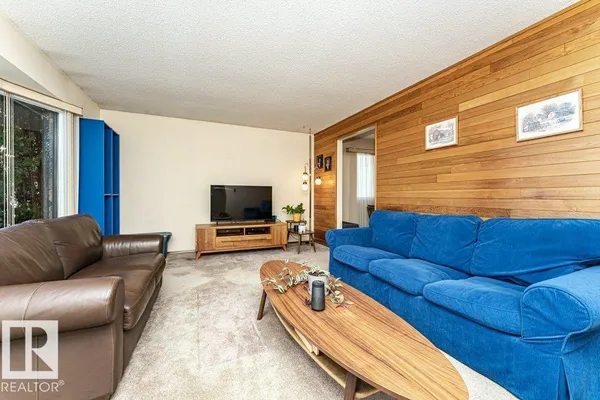 3515 73 ST NW photo 3