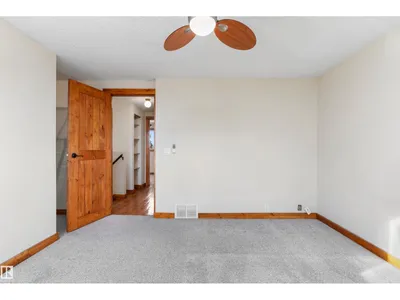 18729 95A AV NW photo 28