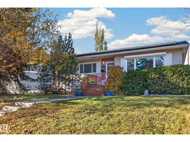 7704 102 AV NW NW, Edmonton