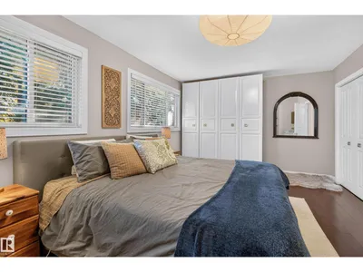 7704 102 AV NW NW photo 18