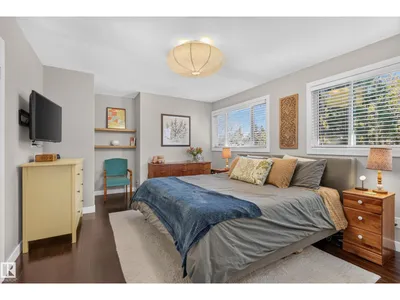7704 102 AV NW NW photo 19