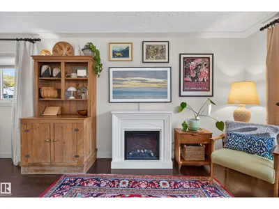 7704 102 AV NW NW photo 7