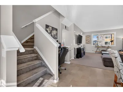 360 CHARLESWORTH DR SW photo 11