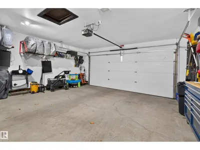 360 CHARLESWORTH DR SW photo 27