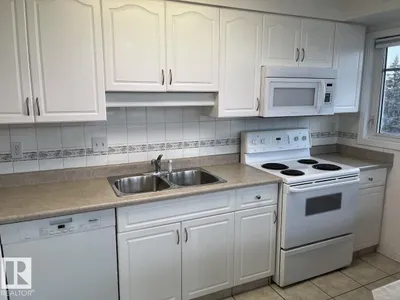 #402 8909 100 ST NW photo 29
