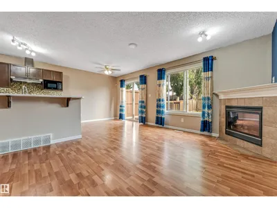 7743 8 AV SW photo 18