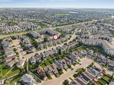 7743 8 AV SW photo 5