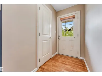 7743 8 AV SW photo 9