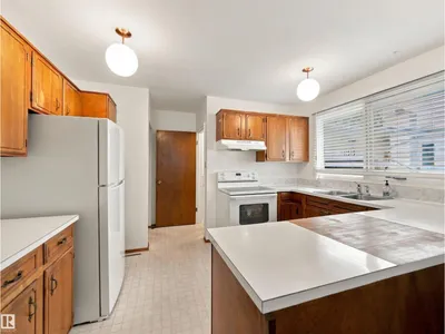 11519 38 AV NW NW photo 6