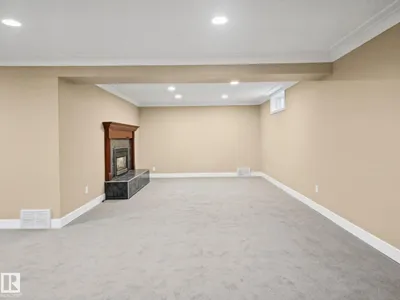 16 GREENWOOD WY photo 38