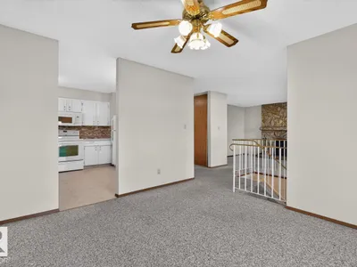 3047 143 AV NW photo 16