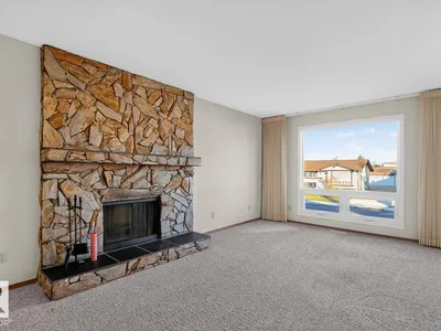 3047 143 AV NW photo 7