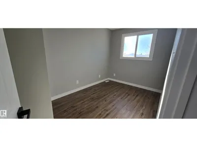 11430 139 AV NW photo 22