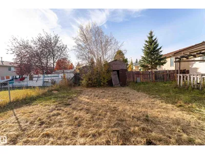 4535 30 AV NW photo 41