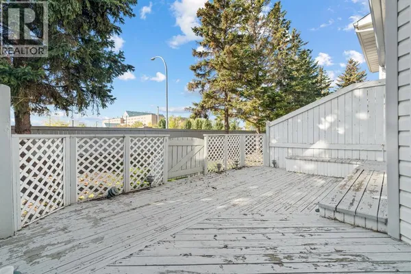 26, 3311 58 Street NW photo 3