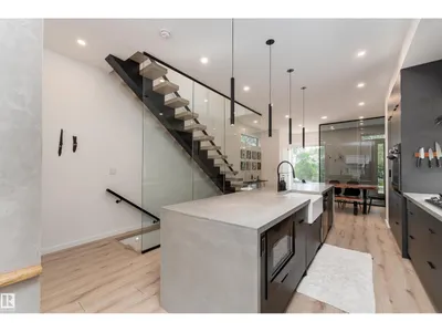 10138 90 ST NW photo 12