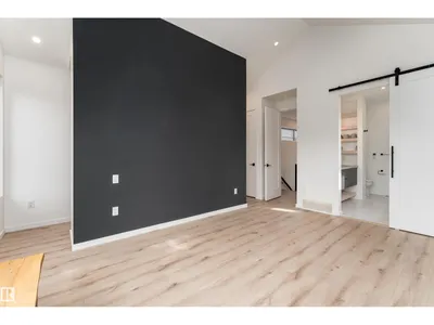 10138 90 ST NW photo 22