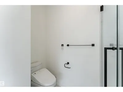 10138 90 ST NW photo 28