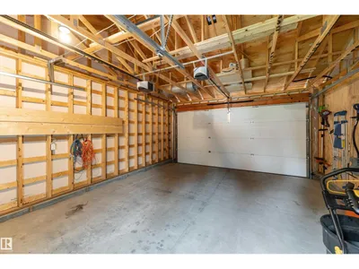 10138 90 ST NW photo 41