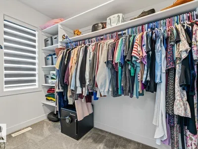 7402 CHIVERS CR SW photo 35